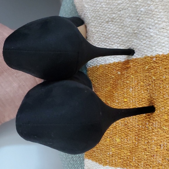 Aldo black heels with an 80's vibe - Picture 3 of 7